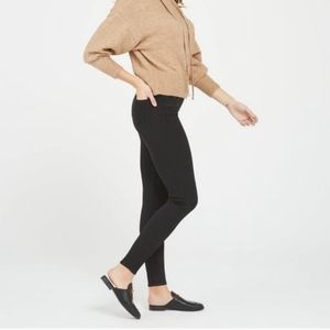 Spanx Women's Black Jean-ish Ankle Leggings with Pockets Size Large